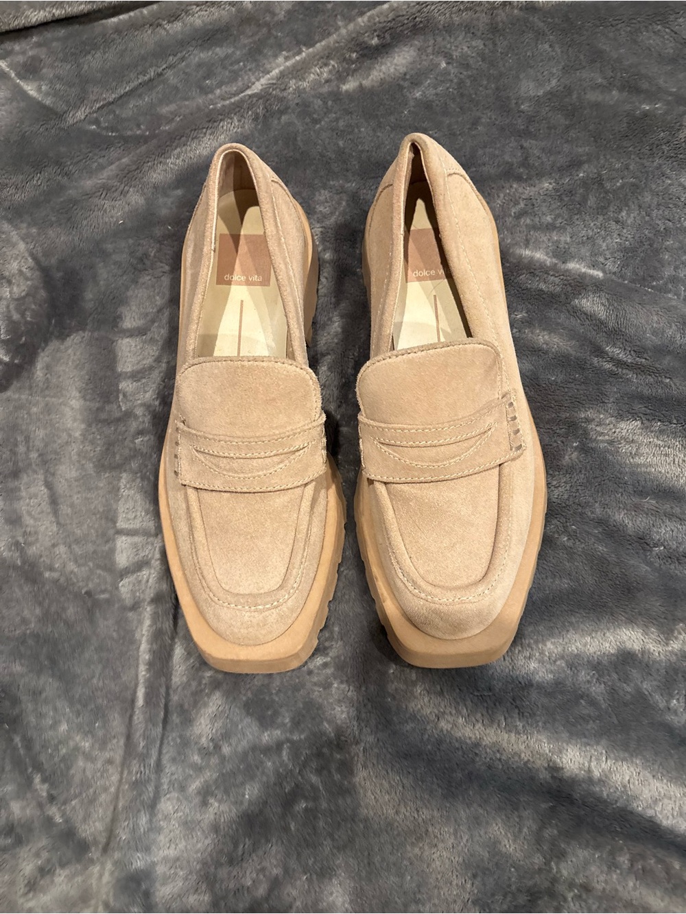 Dolce Vita Women’s size 6.5 Suede Penny Loafers in Beige